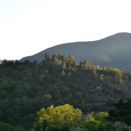 Les 4 Saisons 게스트하우스 Dompnac
